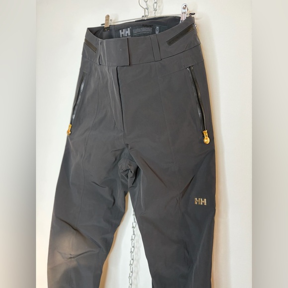 Helly Hansen Black and Gray Outdoor Ski Pants - Picture 4 of 10